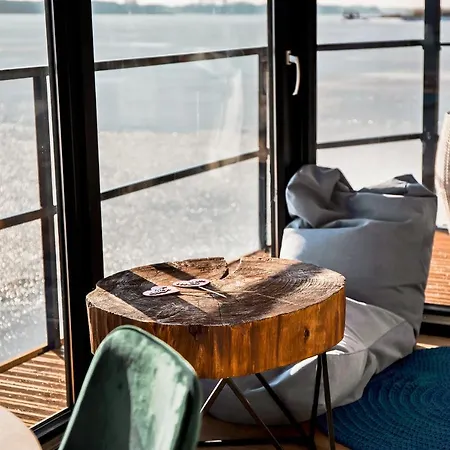 Nad Narvia * סרוק